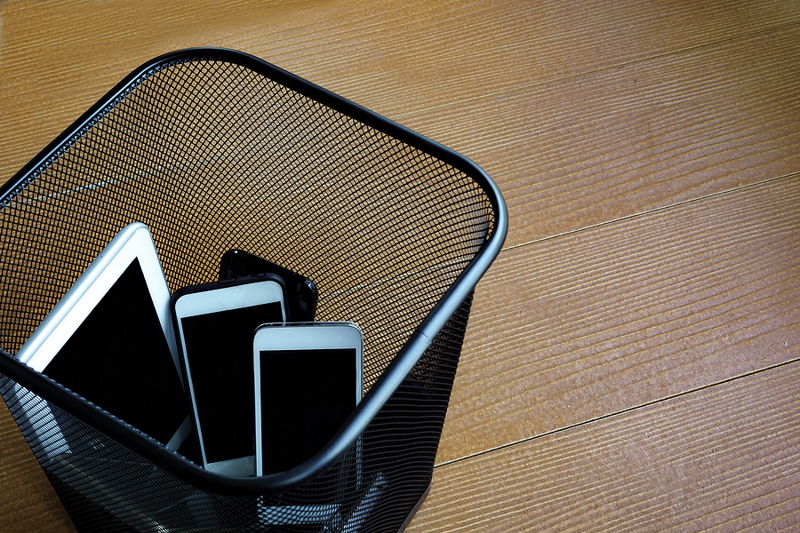 smart phones in trash